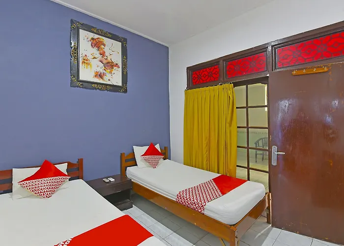 Oyo 3244 Grand Chandra Hotel 2*
