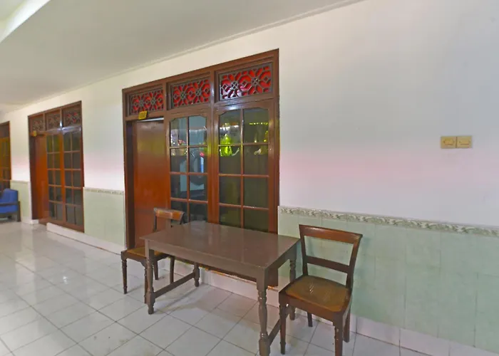 Hotel Oyo 3244 Grand Chandra Denpasar (Bali)