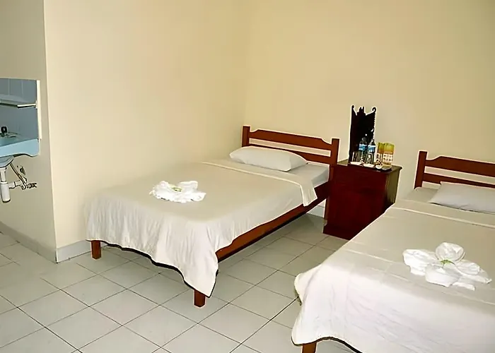 Hotel Oyo 3244 Grand Chandra Denpasar (Bali)