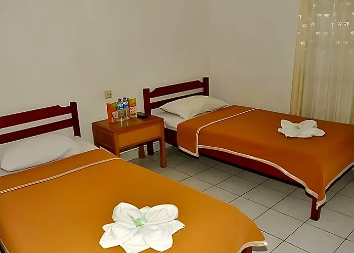 Oyo 3244 Grand Chandra Denpasar (Bali)