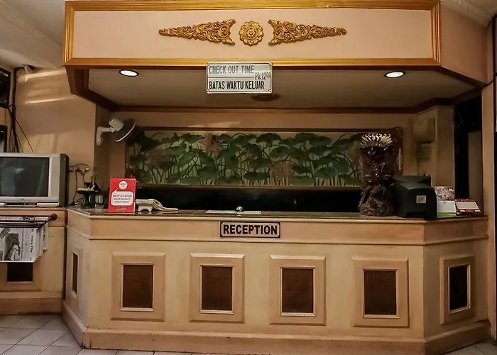 Oyo 3244 Grand Chandra Hotel