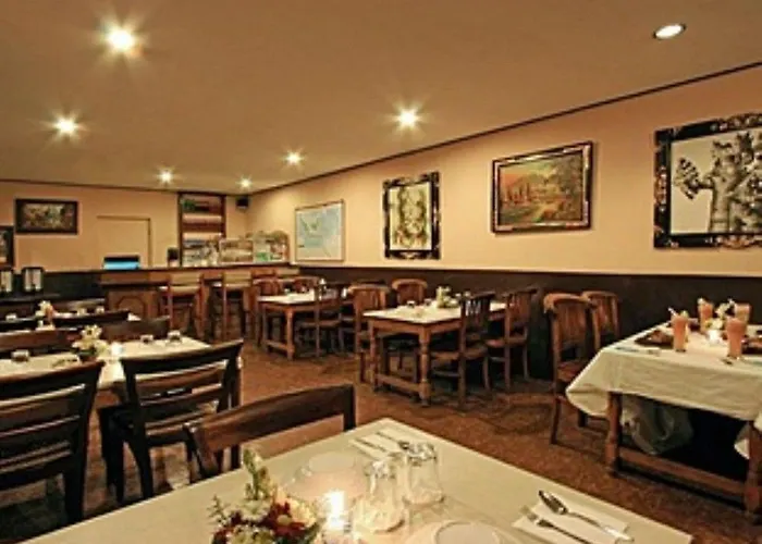 Oyo 3244 Grand Chandra Hotel Denpasar (Bali)